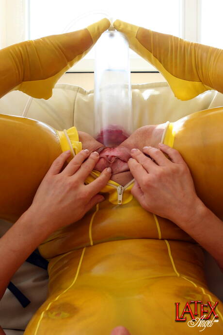 Latex Angel pleased to share with you a free gallery with engaging maiden in sex with sex toy